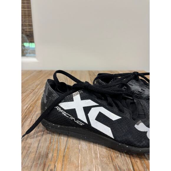 Under Armour Charged Bandit XC Spike track running shoes Size 7.5 Black White - Picture 3 of 8